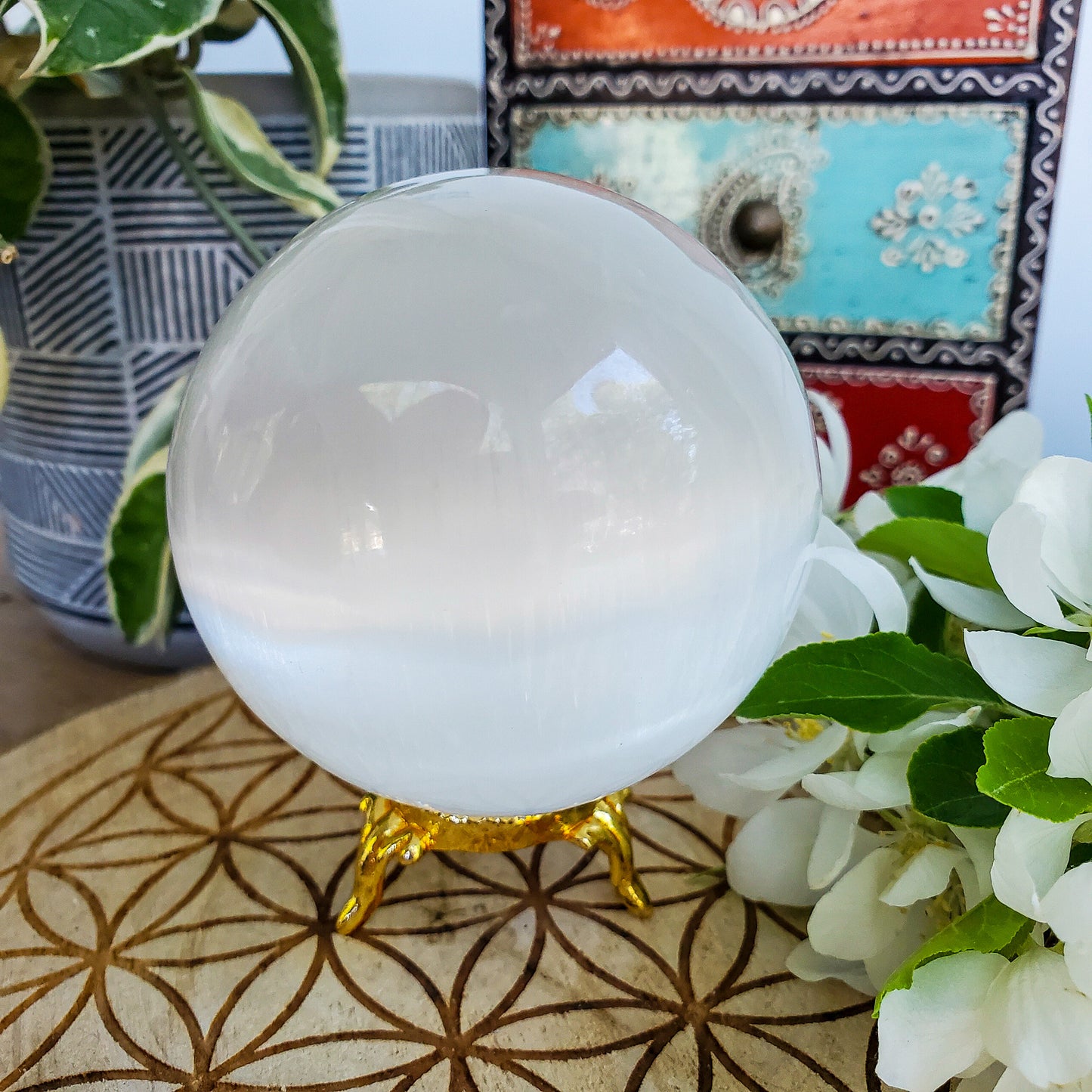 Selenite - Sphere (L)