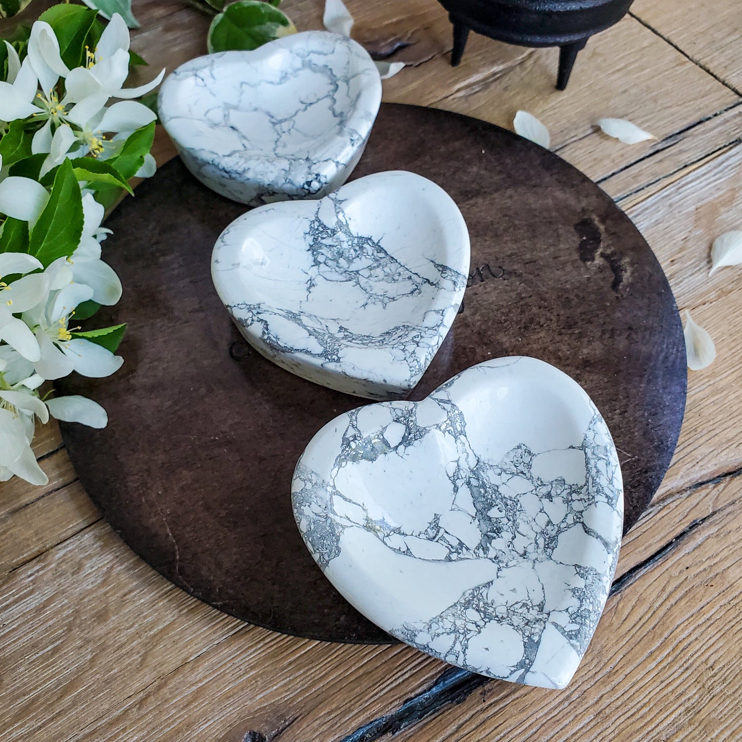 Howlite Heart Bowl