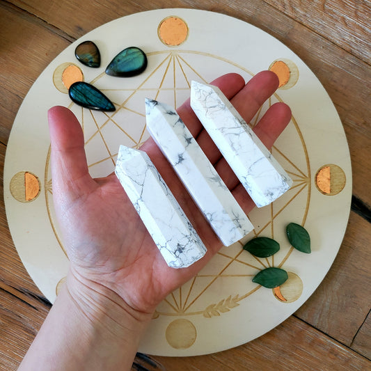 Howlite Points